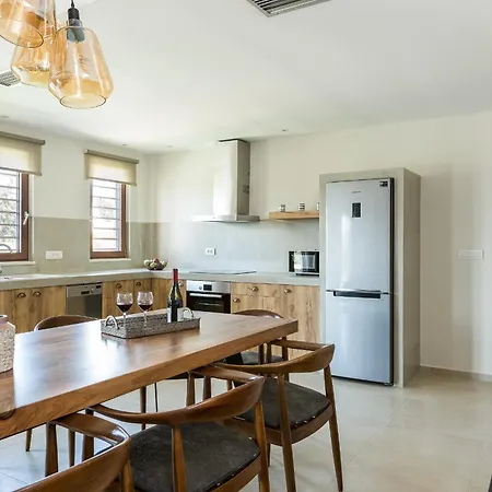 וילה Upper View 1, With Private Pool Maláxa